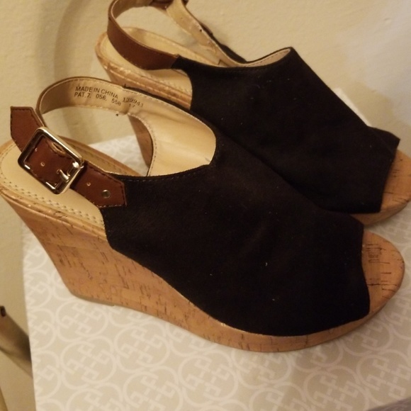 Black wedge sandals - Picture 4 of 4